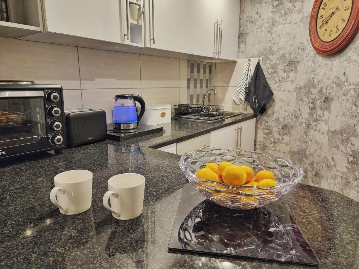 10 On Gillian Self-catering - Not Affected By Loadshedding *